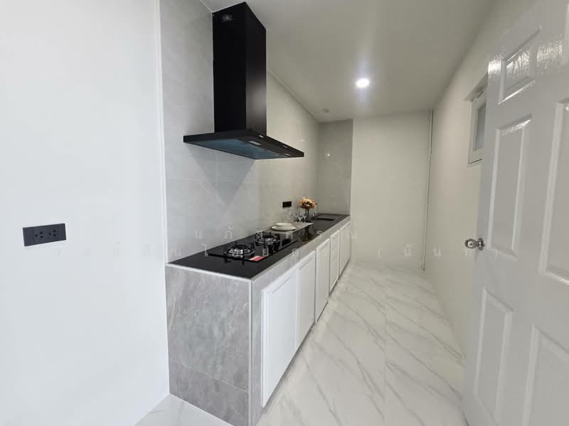 Baan Fah Piyarom - Lumlukka Klong 6, Pathum Thani, Lam Luk Ka Road, Khlong 6 (Exit), Bung Kham Proi, Lam Luk Ka, Pathum Thani, 3 Bedrooms, 130 sqm, Townhouse For Sale, by นภัสศรณ์ วงศ์สินไทยกร (นันท์), 500210688 - DDproperty.com