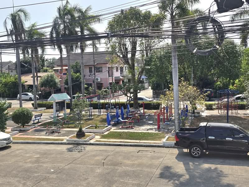 Baan Fah Piyarom - Lumlukka Klong 6, Pathum Thani, Lam Luk Ka Road, Khlong 6 (Exit), Bung Kham Proi, Lam Luk Ka, Pathum Thani, 3 Bedrooms, 130 sqm, Townhouse For Sale, by นภัสศรณ์ วงศ์สินไทยกร (นันท์), 500210688 - DDproperty.com