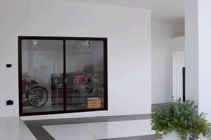 Nakarin Garden Village, Bangkok, Soi Romklao 19/1, Khlong Sam Prawet, Lat Krabang, Bangkok, 4 Bedrooms, 368 sqm, Single Detached House For Rent, by Nisakorn Wingwat, 500210746 - DDproperty.com