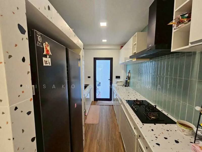 Nakarin Garden Village, Bangkok, Soi Romklao 19/1, Khlong Sam Prawet, Lat Krabang, Bangkok, 4 Bedrooms, 368 sqm, Single Detached House For Rent, by Nisakorn Wingwat, 500210746 - DDproperty.com