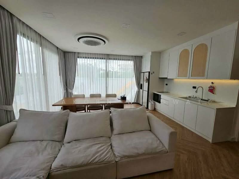 Nakarin Garden Village, Bangkok, Soi Romklao 19/1, Khlong Sam Prawet, Lat Krabang, Bangkok, 4 Bedrooms, 368 sqm, Single Detached House For Rent, by Nisakorn Wingwat, 500210746 - DDproperty.com