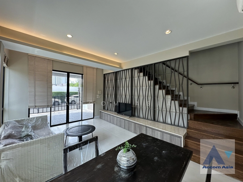3 Bedrooms House for Rent in Sukhumvit, Bangkok near BTS On Nut at Bless Town, Bangkok, Khlong Tan Nua, Watthana, Bangkok, 3 Bedrooms, 300 sqm, Single Detached House For Rent, by Accom Asia, 500210784 - DDproperty.com