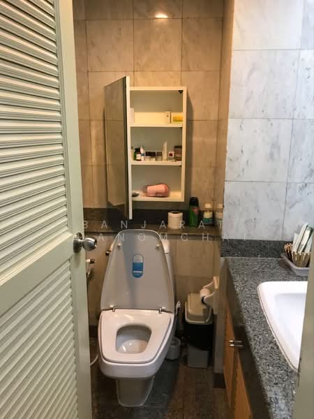 President Place, Bangkok, 975 Phloen Chit Rd, Lumphini, Pathum Wan, Bangkok, 1 Bedroom, 42 sqm, Condo For Sale, by Banjarat Thanomchat, 500210841 - DDproperty.com