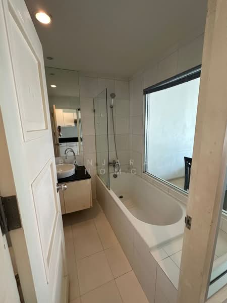 Noble Lite, Bangkok, 46 Soi Aree 1, Phaholyothin Road, Samsen Nai, Phaya Thai, Bangkok, 1 Bedroom, 35 sqm, Condo For Sale, by Banjarat Thanomchat, 500210848 - DDproperty.com