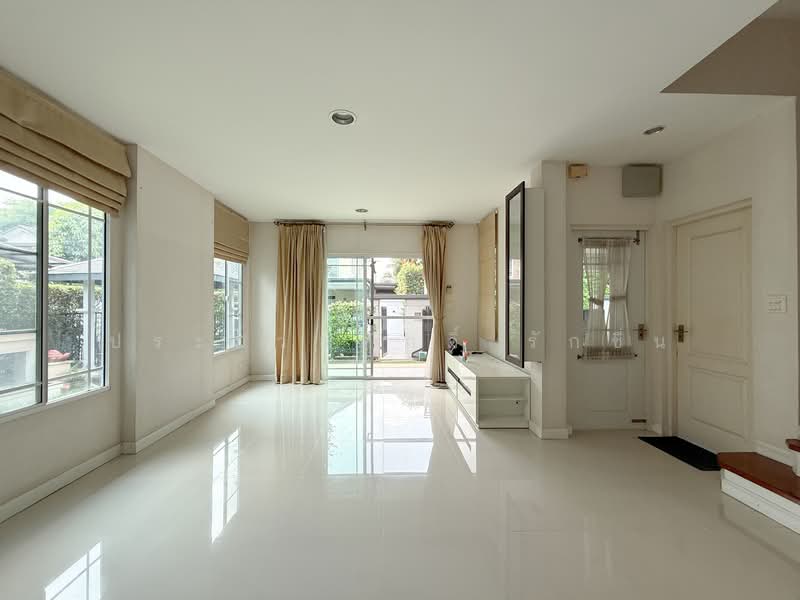 Nanthawan Uthayan-Aksa : นันทวัน อุทยาน-อักษะ, กรุงเทพ, ถนนอุทยาน, ศาลาธรรมสพน์, ทวีวัฒนา, กรุงเทพ, 200 ตร.ม., บ้านเดี่ยว ขาย, โดย ประมวลศักดิ์ รักชื่น, 500210995 - DDproperty.com