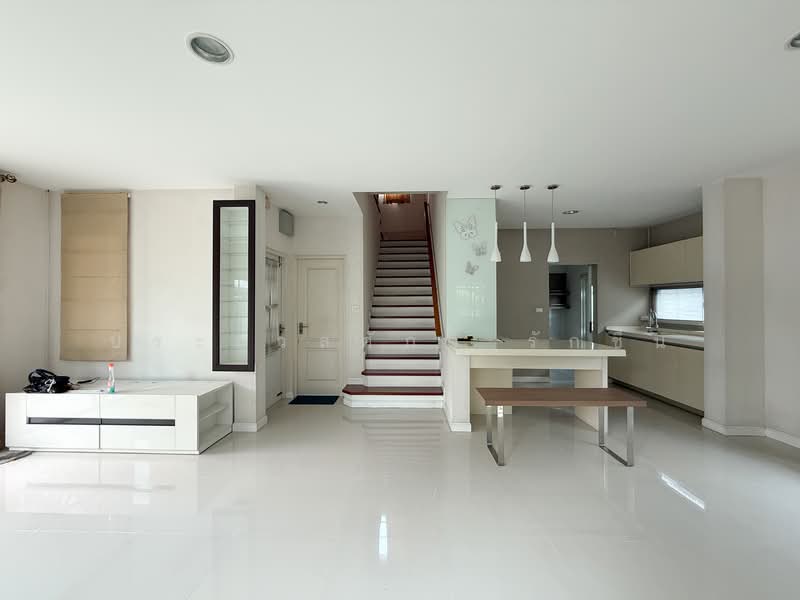 Nanthawan Uthayan-Aksa, Bangkok, Uthayan Road, Sala Thammasop, Thawi Watthana, Bangkok, 4 Bedrooms, 200 sqm, Single Detached House For Sale, by ประมวลศักดิ์ รักชื่น, 500210995 - DDproperty.com