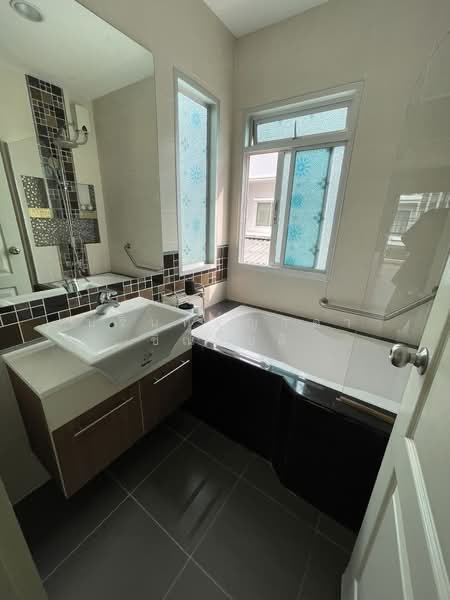 Vista Park Sathorn-Pinklao, Nonthaburi, Ratchaphruek Road, Bang Khun Kong, Bang Kruai, Nonthaburi, 4 Bedrooms, 170 sqm, Single Detached House For Rent, by ปรินทร์ญาดา ชิณโชติ, 500211018 - DDproperty.com