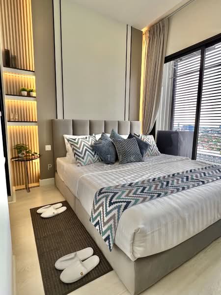 Mazarine Ratchayothin, Bangkok, Soi Phahonyothin 30, Phahonyothin Road, Chan Kasem, Chatuchak, Bangkok, 2 Bedrooms, 43 sqm, Condo For Rent, by Auttika Phormtong, 500211054 - DDproperty.com