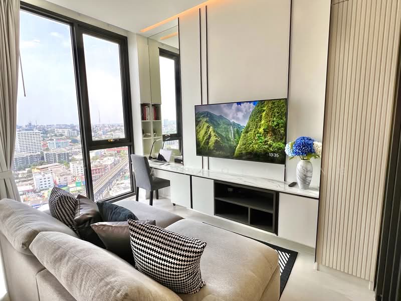 Mazarine Ratchayothin, Bangkok, Soi Phahonyothin 30, Phahonyothin Road, Chan Kasem, Chatuchak, Bangkok, 2 Bedrooms, 43 sqm, Condo For Rent, by Auttika Phormtong, 500211054 - DDproperty.com