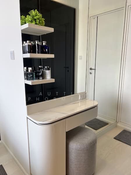 Mazarine Ratchayothin, Bangkok, Soi Phahonyothin 30, Phahonyothin Road, Chan Kasem, Chatuchak, Bangkok, 2 Bedrooms, 43 sqm, Condo For Rent, by Auttika Phormtong, 500211054 - DDproperty.com