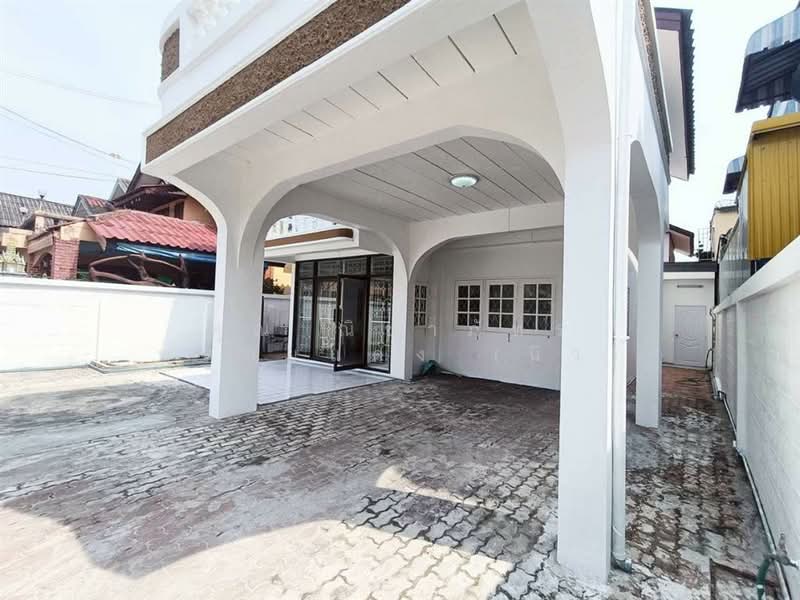 ขาย - Loet Ubon Village Phahonyothin 52 : หมู่บ้านเลิศอุบล พหลโยธิน 52, กรุงเทพ