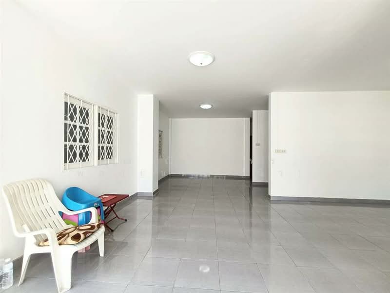 ขาย - Loet Ubon Village Phahonyothin 52 : หมู่บ้านเลิศอุบล พหลโยธิน 52, กรุงเทพ