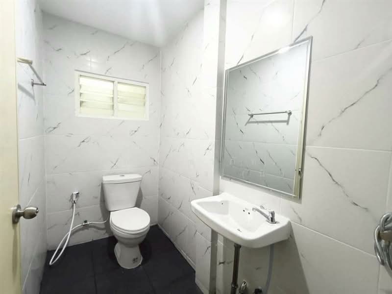 ขาย - Loet Ubon Village Phahonyothin 52 : หมู่บ้านเลิศอุบล พหลโยธิน 52, กรุงเทพ