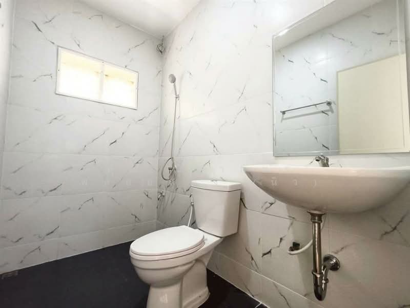 ขาย - Loet Ubon Village Phahonyothin 52 : หมู่บ้านเลิศอุบล พหลโยธิน 52, กรุงเทพ