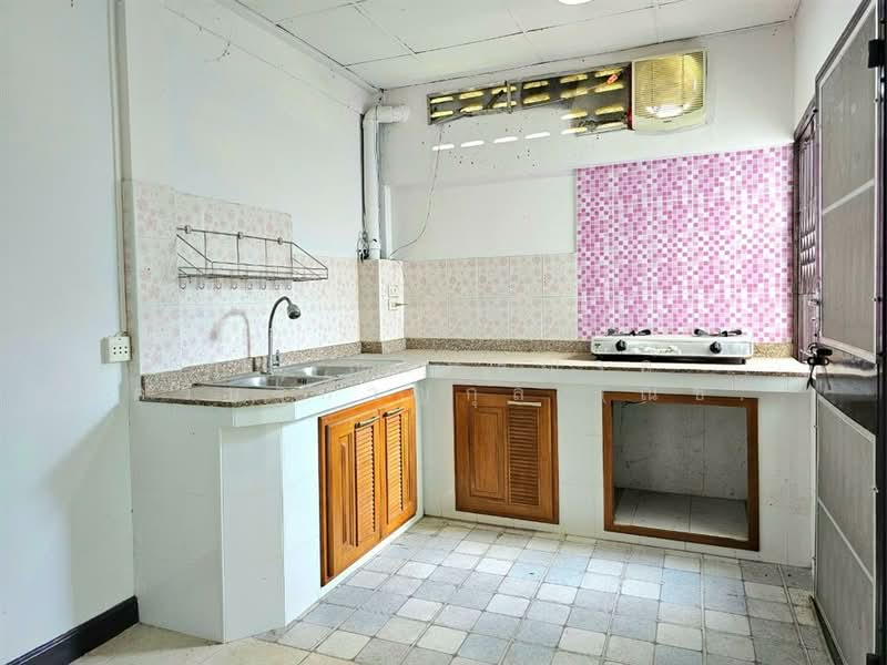 ป.ธนานิเวศน์ เสนานิคม1 ซอย28 แยก1, กรุงเทพ, ถนนเสนานิคม1, จันทรเกษม, จตุจักร, กรุงเทพ, 240 ตร.ม., ทาวน์เฮ้าส์ ขาย, โดย คุณ ณัจภสิญาค์ ศุภควัษฐ์กาญกุล (ณิชชา), 500211087 - DDproperty.com