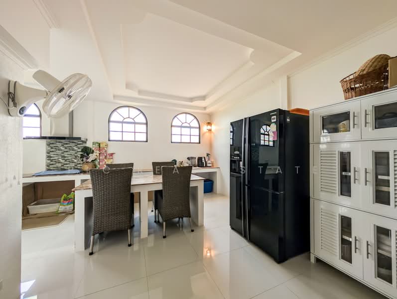 For Sale 2 Storey House 4 Bedroom in Chaiyapruek East Pattaya, Chon Buri (Pattaya), Bang Lamung, Bang Lamung (Pattaya), Chon Buri (Pattaya), 4 Bedrooms, 320 sqm, Single Detached House For Sale, by PLC real estate, 500211089 - DDproperty.com