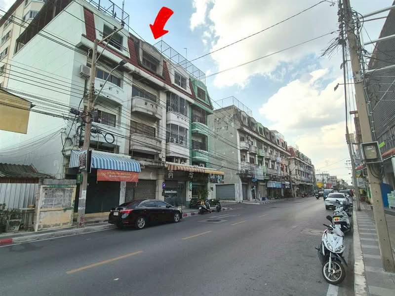 ขาย - อาคารพาณิชย์ 4.5 ชั้น 17 ตร.ว. อาคารพาณิชย์ ซอยโชคชัย4 ซอย65 ใกล้วัดลาดพร้าว, กรุงเทพ