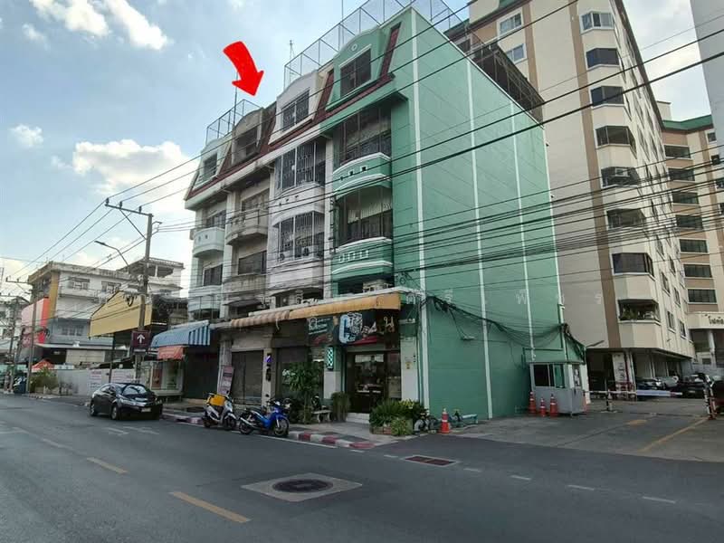 For Sale - อาคารพาณิชย์ 4.5 ชั้น 17 ตร.ว. อาคารพาณิชย์ ซอยโชคชัย4 ซอย65 ใกล้วัดลาดพร้าว, Bangkok