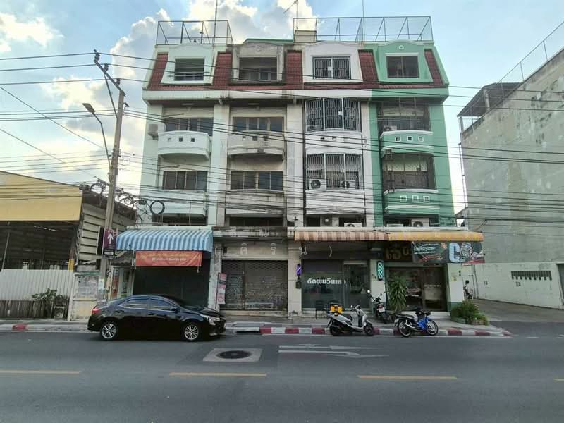 ขาย - อาคารพาณิชย์ 4.5 ชั้น 17 ตร.ว. อาคารพาณิชย์ ซอยโชคชัย4 ซอย65 ใกล้วัดลาดพร้าว, กรุงเทพ