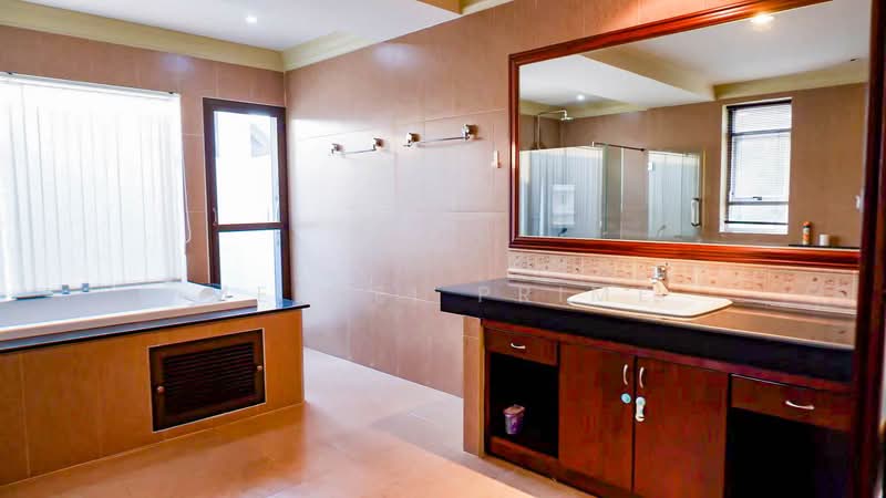 Bangtao Villa, Phuket, Choeng Thale, Thalang, Phuket, 5 Bedrooms, 300 sqm, Villa For Rent, by MeiMei Prime, 500211096 - DDproperty.com