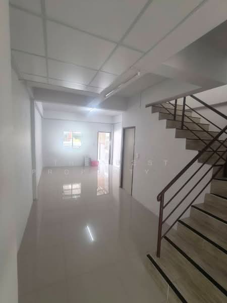 หมู่บ้านทานตะวัน ถนนสามโคก-เสนา, Phra Nakhon Si Ayutthaya, Bang Nom Kho, Sena, Phra Nakhon Si Ayutthaya, 2 Bedrooms, 100 sqm, Townhouse For Sale, by The Best Property Agent พี, 500211122 - DDproperty.com
