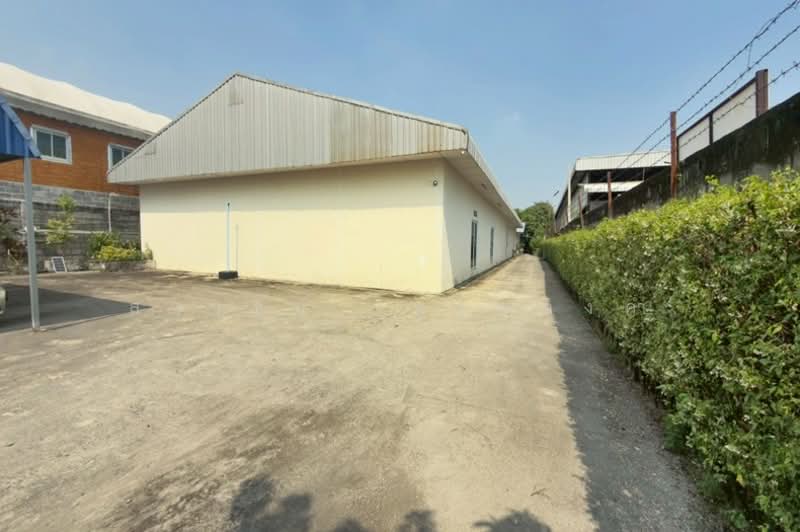 ซอยหนองระแหง 5/1 ถนนหนองระแหง ถนนคู่ขนานกาญจนาภิเษก แขวงสามวาตะวันตก เขตคลองสามวา กทม. 10510, Bangkok, คู่ขนานกาญจนาภิเษก, Sam Wa Tawan Tok, Khlong Sam Wa, Bangkok, 4 Bedrooms, 1,200 sqm, Single Detached House For Sale, by สง่าชัย ไทรทองคำ, 500211124 - DDproperty.com