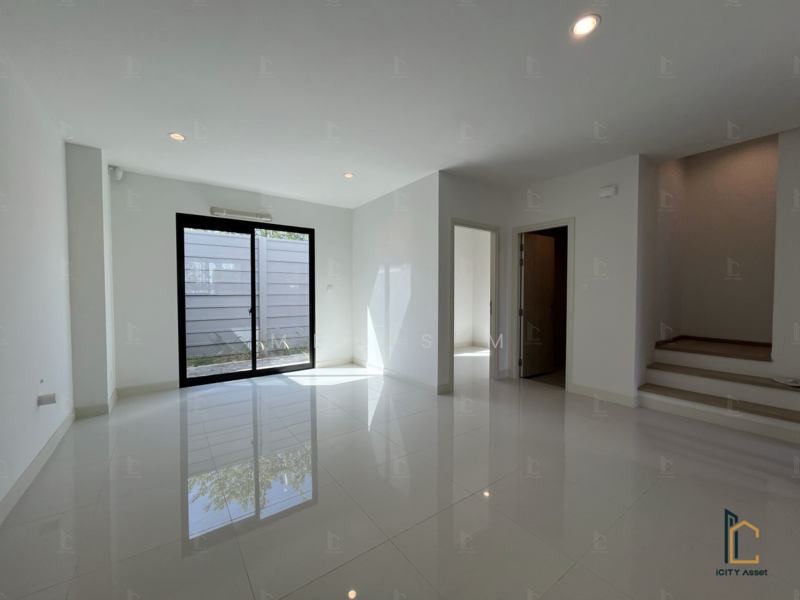 For Sale - Nirvana DEFINE Krungthep Kreetha, Bangkok