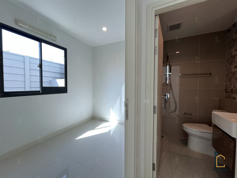 For Sale - Nirvana DEFINE Krungthep Kreetha, Bangkok