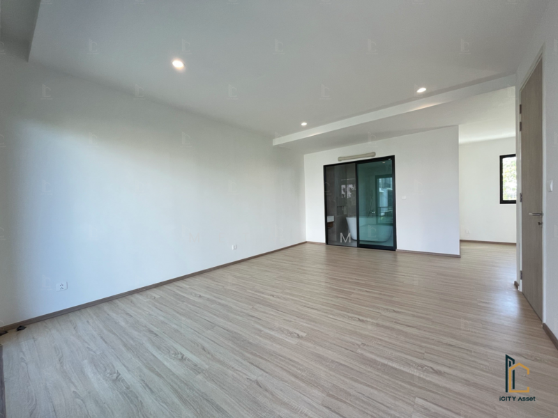 For Sale - Nirvana DEFINE Krungthep Kreetha, Bangkok