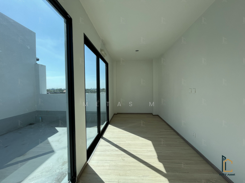 For Sale - Nirvana DEFINE Krungthep Kreetha, Bangkok