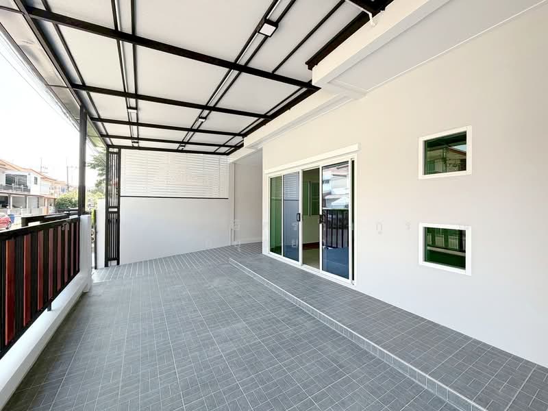 Phanason Villa Lumlukka-Klong 4 : พนาสนธิ์ วิลล่า ลำลูกกา-คลองสี่, ปทุมธานี, ชอย หมู่บ้านพนาสนธ์, ลาดสวาย, ลำลูกกา, ปทุมธานี, 169 ตร.ม., บ้านแฝด ขาย, โดย ภัทรนัน อิศรางกูร ณ อยุธยา, 500211139 - DDproperty.com