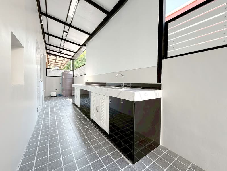 Phanason Villa Lumlukka-Klong 4 : พนาสนธิ์ วิลล่า ลำลูกกา-คลองสี่, ปทุมธานี, ชอย หมู่บ้านพนาสนธ์, ลาดสวาย, ลำลูกกา, ปทุมธานี, 169 ตร.ม., บ้านแฝด ขาย, โดย ภัทรนัน อิศรางกูร ณ อยุธยา, 500211139 - DDproperty.com