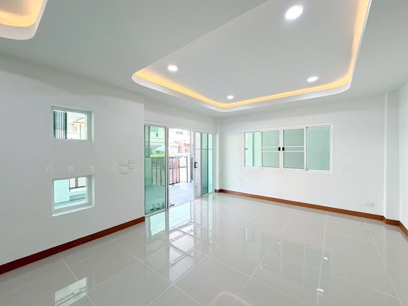 Phanason Villa Lumlukka-Klong 4 : พนาสนธิ์ วิลล่า ลำลูกกา-คลองสี่, ปทุมธานี, ชอย หมู่บ้านพนาสนธ์, ลาดสวาย, ลำลูกกา, ปทุมธานี, 169 ตร.ม., บ้านแฝด ขาย, โดย ภัทรนัน อิศรางกูร ณ อยุธยา, 500211139 - DDproperty.com