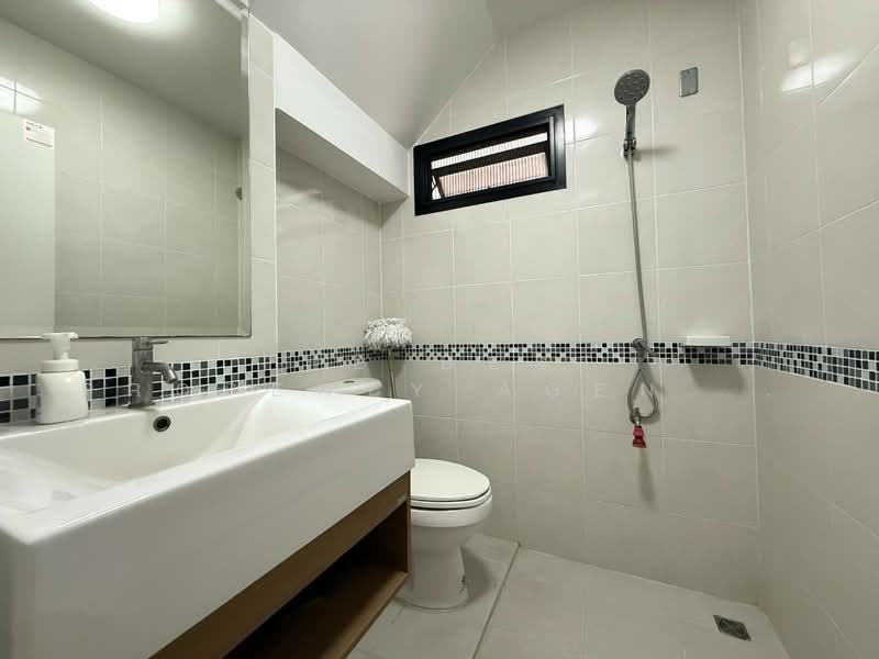 Baanfah Townee Pinklao-Sai 5, Nakhon Pathom, Buddhamonthon 5 Road, Bang Krathuk, Sam Phran, Nakhon Pathom, 4 Bedrooms, 100 sqm, Townhouse For Sale, by The Best Property Agent อั๋น, 500211140 - DDproperty.com