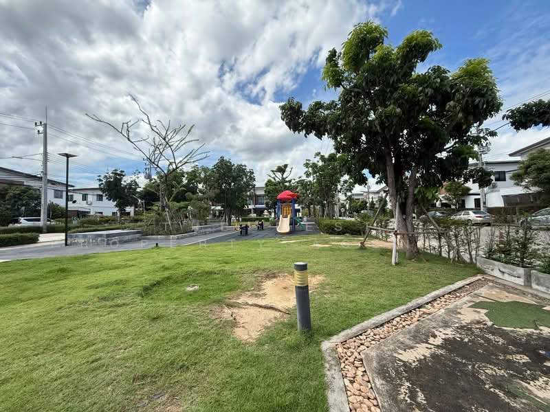 Baanfah Townee Pinklao-Sai 5, Nakhon Pathom, Buddhamonthon 5 Road, Bang Krathuk, Sam Phran, Nakhon Pathom, 4 Bedrooms, 100 sqm, Townhouse For Sale, by The Best Property Agent อั๋น, 500211140 - DDproperty.com