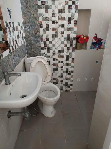 ให้เช่า - โกลเด้น ทาวน์ 2 รามอินทรา-วงแหวน (Golden Town 2 Ramintra-Wongwaen), กรุงเทพ