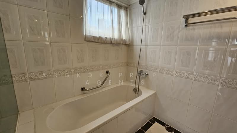 N.S. Park, Bangkok, Sukhumvit 24 Alley, Khong Tan, Khlong Toei, Bangkok, 3 Bedrooms, 183 sqm, Apartment For Rent, by BANGKOK PROPERTY AGENTS, 500211169 - DDproperty.com