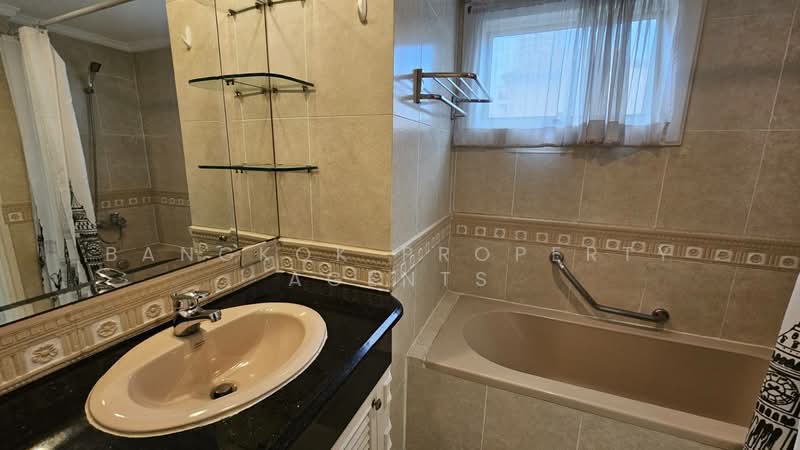 N.S. Park, Bangkok, Sukhumvit 24 Alley, Khong Tan, Khlong Toei, Bangkok, 3 Bedrooms, 183 sqm, Apartment For Rent, by BANGKOK PROPERTY AGENTS, 500211169 - DDproperty.com