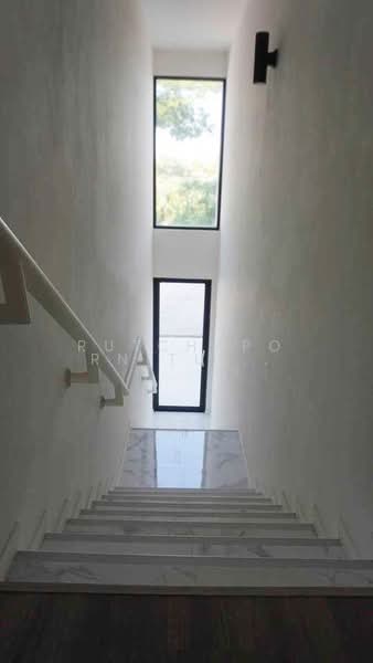 อาคารพาณิชย์ให้เช่า – ใกล้มหาวิทยาลัยแม่โจ้ เพียง 10 นาที ค่าเช่า 35,000 บาท / เดือน No.11H633, Chiang Mai, Pa Phai, San Sai, Chiang Mai, , 187 sqm, Shophouse For Rent, by Rutchaporn Tunsiri, 500211189 - DDproperty.com