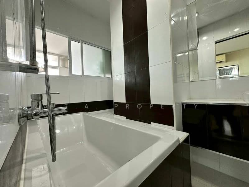 Ladda Condo View, Chon Buri (Pattaya), Cherm Chom Phon Road, Si Racha, Si Racha, Chon Buri (Pattaya), 2 Bedrooms, 62 sqm, Condo For Sale, by A.T.A. Property, 500211199 - DDproperty.com