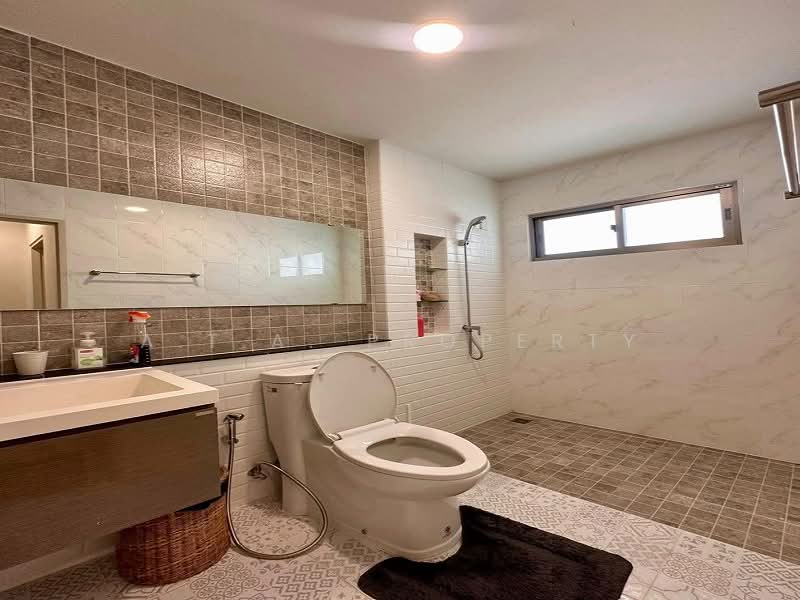 The WaterFront Nong Kho – Sriracha, Chon Buri (Pattaya), 425 Moo 10, Bang Phra, Si Racha, Chon Buri (Pattaya), 4 Bedrooms, 250 sqm, Single Detached House For Rent, by A.T.A. Property, 500211217 - DDproperty.com