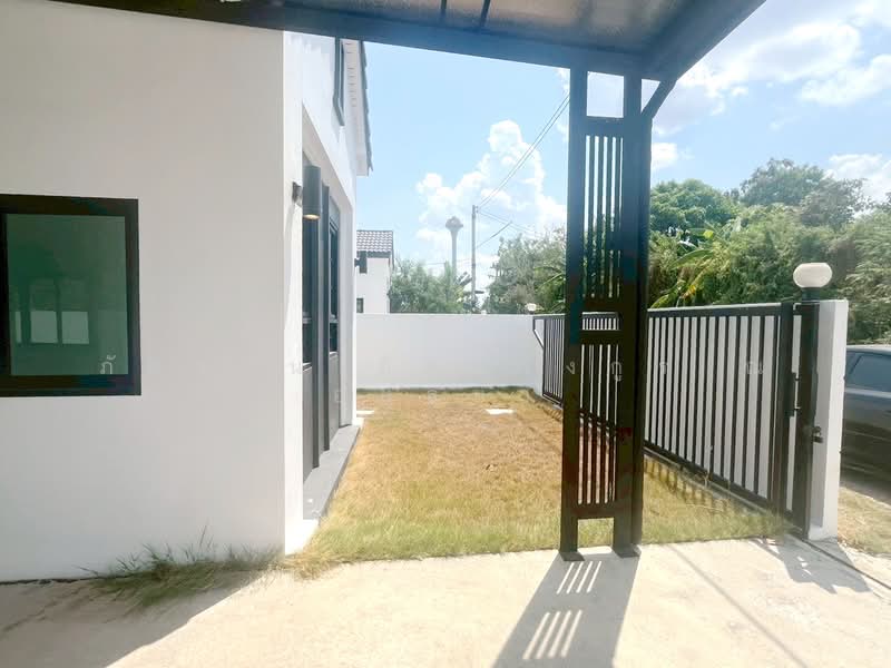 บ้านแฝด 1 ชั้น ซอยคลองสี่ ถนนคลองหลวง ต.คลองสี่ อ.คลองหลวง จ.ปทุมธานี, Pathum Thani, คลองหลวง, Khlong Si, Khlong Luang, Pathum Thani, 2 Bedrooms, 170 sqm, Semi-Detached House (Twin House) For Sale, by ภัทรนัน อิศรางกูร ณ อยุธยา, 500211220 - DDproperty.com