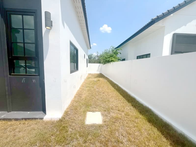 บ้านแฝด 1 ชั้น ซอยคลองสี่ ถนนคลองหลวง ต.คลองสี่ อ.คลองหลวง จ.ปทุมธานี, Pathum Thani, คลองหลวง, Khlong Si, Khlong Luang, Pathum Thani, 2 Bedrooms, 170 sqm, Semi-Detached House (Twin House) For Sale, by ภัทรนัน อิศรางกูร ณ อยุธยา, 500211220 - DDproperty.com