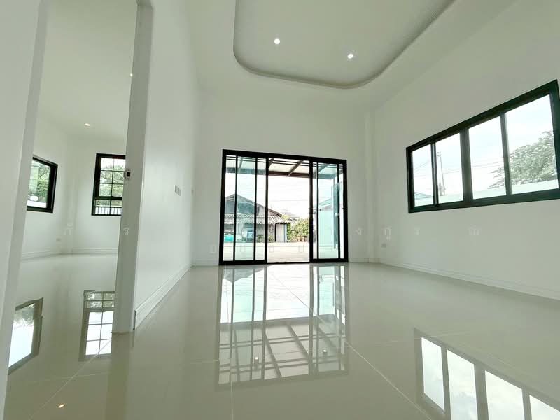 บ้านแฝด 1 ชั้น ซอยคลองสี่ ถนนคลองหลวง ต.คลองสี่ อ.คลองหลวง จ.ปทุมธานี, ปทุมธานี, คลองหลวง, คลองสี่, คลองหลวง, ปทุมธานี, 170 ตร.ม., บ้านแฝด ขาย, โดย ภัทรนัน อิศรางกูร ณ อยุธยา, 500211220 - DDproperty.com