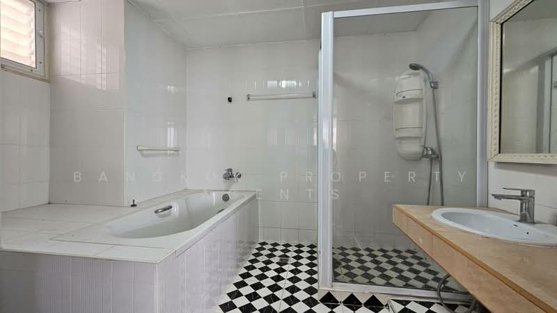 Tai Ping Towers, Bangkok, 582 Soi Sukhumvit 63, Khlong Tan Nua, Watthana, Bangkok, 4 Bedrooms, 252 sqm, Condo For Rent, by BANGKOK PROPERTY AGENTS, 500211238 - DDproperty.com