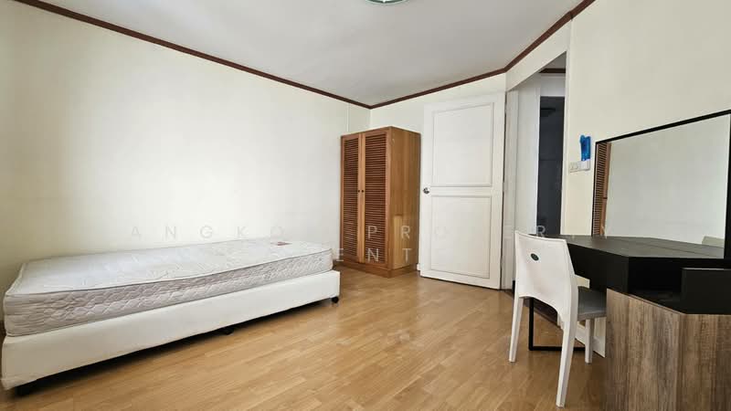 Tai Ping Towers, Bangkok, 582 Soi Sukhumvit 63, Khlong Tan Nua, Watthana, Bangkok, 4 Bedrooms, 252 sqm, Condo For Rent, by BANGKOK PROPERTY AGENTS, 500211238 - DDproperty.com