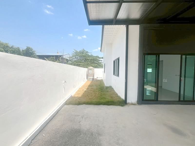 บ้านแฝด 1 ชั้น เนื้อที่ 42.7 ตร.ว. ซอยคลองสี่ ถนนคลองหลวง ต.คลองสี่ อ.คลองหลวง จ.ปทุมธานี, Pathum Thani, คลองหลวง, Khlong Si, Khlong Luang, Pathum Thani, 2 Bedrooms, 170 sqm, Semi-Detached House (Twin House) For Sale, by ภัทรนัน อิศรางกูร ณ อยุธยา, 500211244 - DDproperty.com