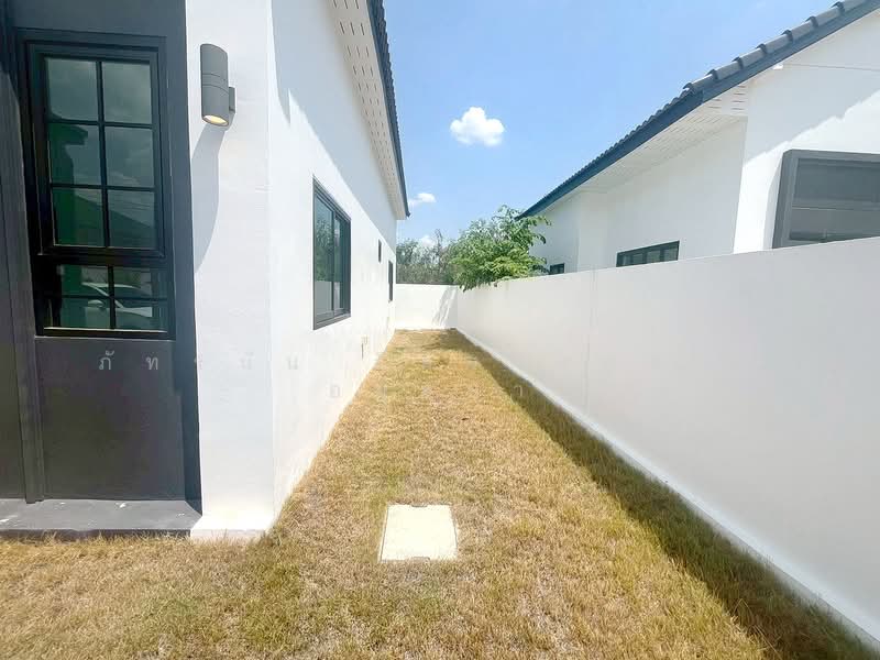 บ้านแฝด 1 ชั้น เนื้อที่ 42.7 ตร.ว. ซอยคลองสี่ ถนนคลองหลวง ต.คลองสี่ อ.คลองหลวง จ.ปทุมธานี, Pathum Thani, คลองหลวง, Khlong Si, Khlong Luang, Pathum Thani, 2 Bedrooms, 170 sqm, Semi-Detached House (Twin House) For Sale, by ภัทรนัน อิศรางกูร ณ อยุธยา, 500211244 - DDproperty.com