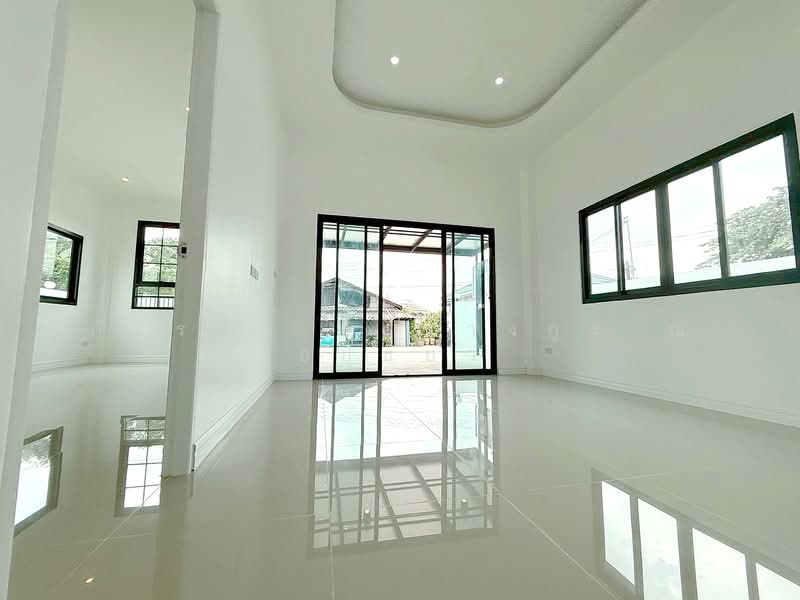 บ้านแฝด 1 ชั้น เนื้อที่ 42.7 ตร.ว. ซอยคลองสี่ ถนนคลองหลวง ต.คลองสี่ อ.คลองหลวง จ.ปทุมธานี, Pathum Thani, คลองหลวง, Khlong Si, Khlong Luang, Pathum Thani, 2 Bedrooms, 170 sqm, Semi-Detached House (Twin House) For Sale, by ภัทรนัน อิศรางกูร ณ อยุธยา, 500211244 - DDproperty.com