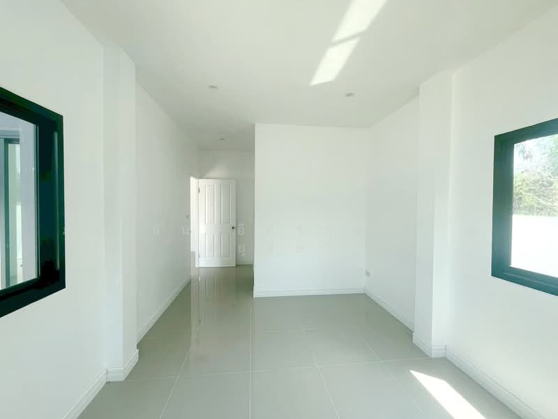 บ้านแฝด 1 ชั้น เนื้อที่ 42.7 ตร.ว. ซอยคลองสี่ ถนนคลองหลวง ต.คลองสี่ อ.คลองหลวง จ.ปทุมธานี, Pathum Thani, คลองหลวง, Khlong Si, Khlong Luang, Pathum Thani, 2 Bedrooms, 170 sqm, Semi-Detached House (Twin House) For Sale, by ภัทรนัน อิศรางกูร ณ อยุธยา, 500211244 - DDproperty.com